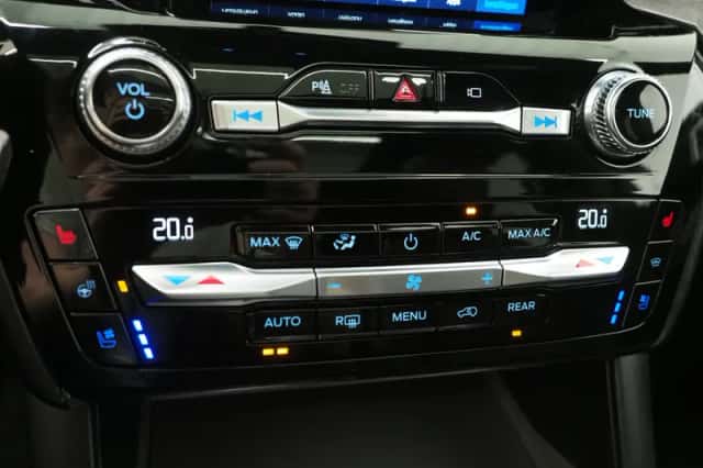 Ford Explorer (2021) thumbnail 39