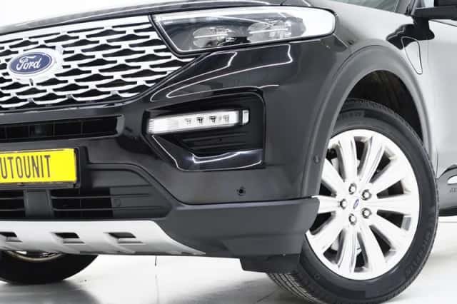 Ford Explorer (2021) thumbnail 6