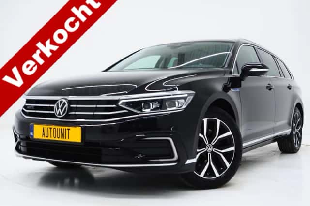 Volkswagen Passat (2021) thumbnail 1
