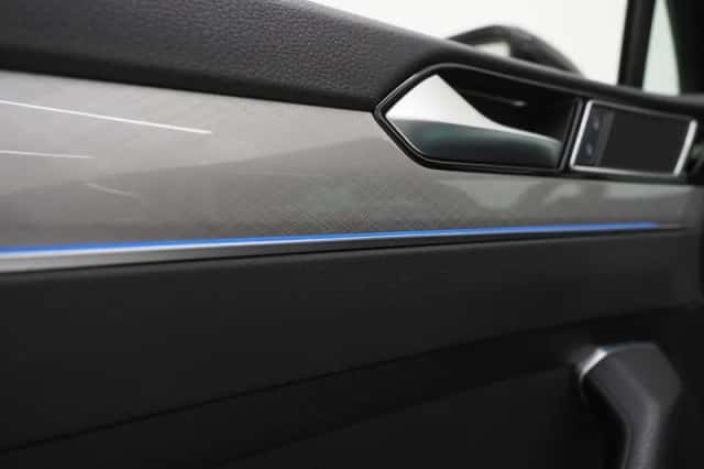 Volkswagen Passat (2021) thumbnail 17