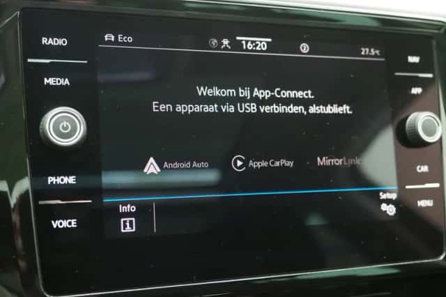 Volkswagen Passat (2021) thumbnail 26