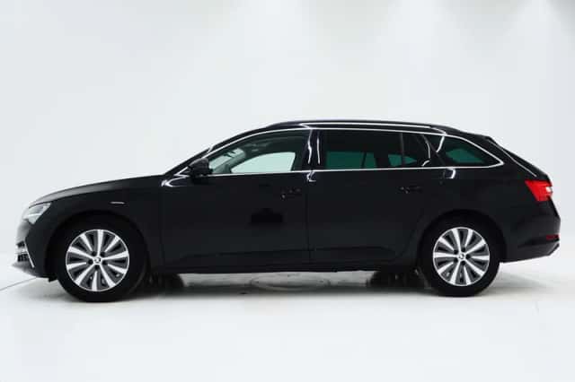 Škoda Superb (2022) thumbnail 2