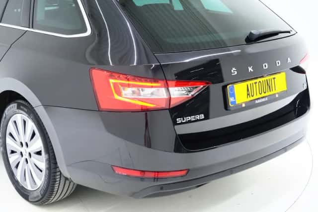 Škoda Superb (2022) thumbnail 14