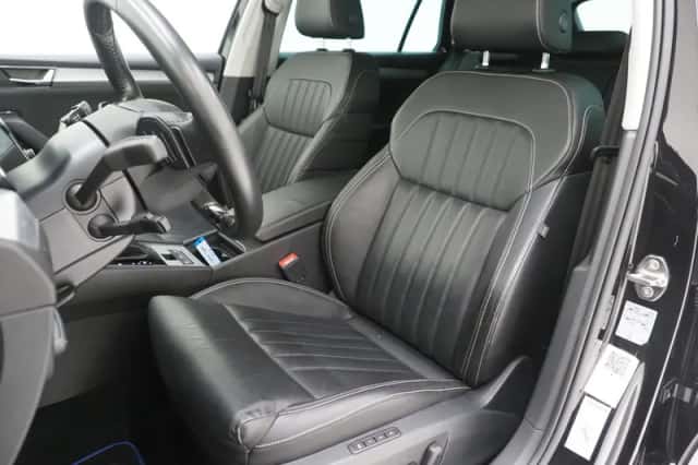 Škoda Superb (2022) thumbnail 4