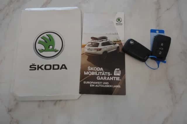 Škoda Superb (2022) thumbnail 8