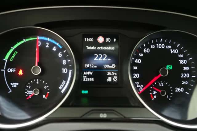 Volkswagen Passat (2022) thumbnail 25