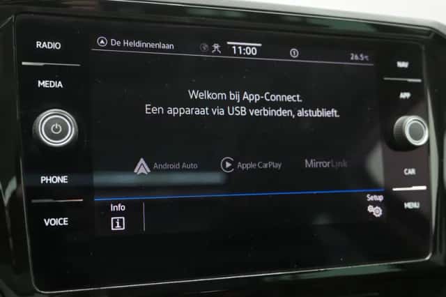 Volkswagen Passat (2022) thumbnail 28