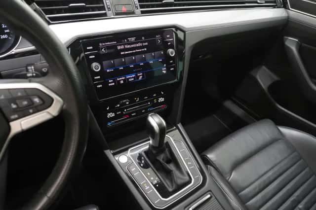Volkswagen Passat (2022) thumbnail 34