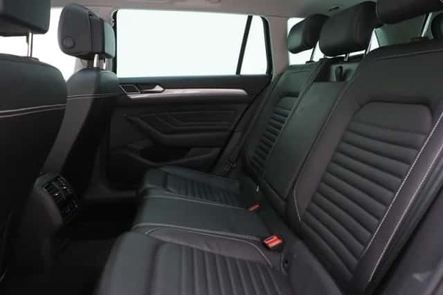 Volkswagen Passat (2022) thumbnail 36