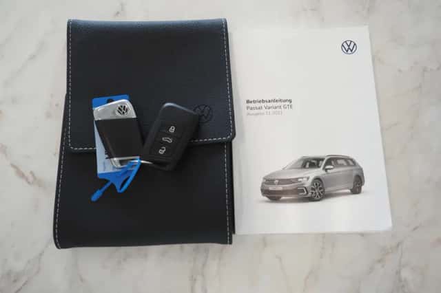 Volkswagen Passat (2022) thumbnail 8
