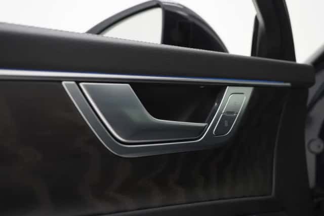 Audi A6 (2023) thumbnail 18
