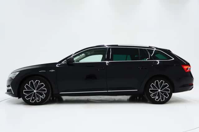 Škoda Superb (2022) thumbnail 2