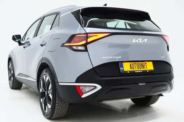 Kia Sportage (2022) thumbnail 3