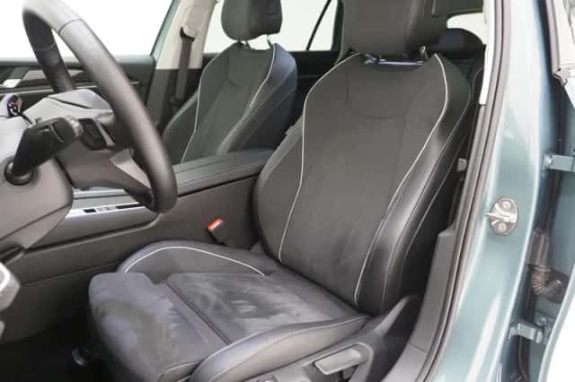 Volkswagen Passat (2025) thumbnail 4