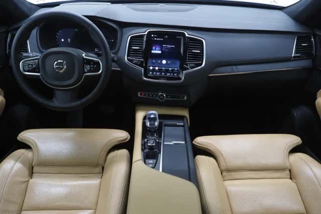 Volvo XC90 (2023) thumbnail 5