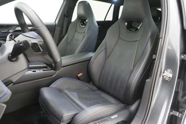 Volkswagen Passat (2025) thumbnail 4