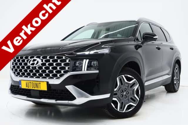 Hyundai Santa Fe (2022) thumbnail 1