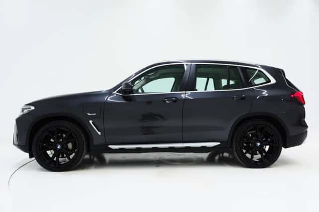BMW X3 (2021) thumbnail 2