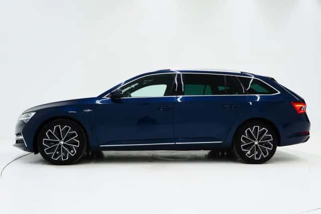 Škoda Superb (2022) thumbnail 2
