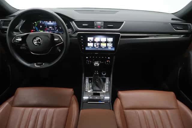 Škoda Superb (2022) thumbnail 5