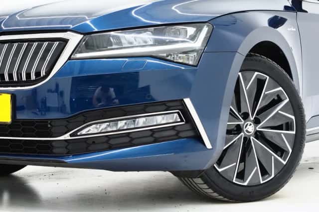 Škoda Superb (2022) thumbnail 6