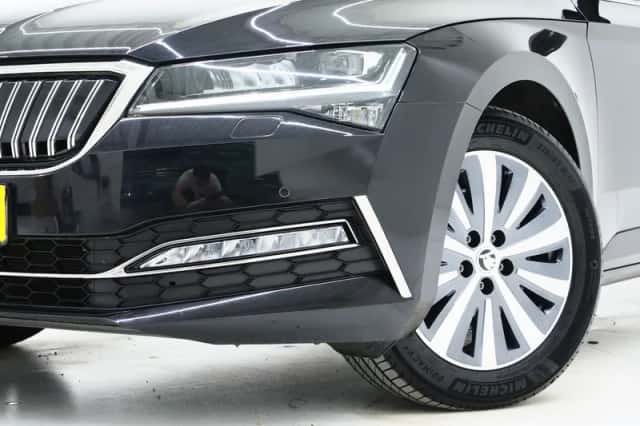 Škoda Superb (2022) thumbnail 6
