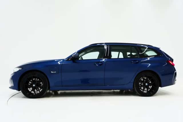BMW 3-Serie (2023) thumbnail 2
