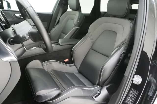 Volvo XC60 (2024) thumbnail 4