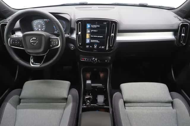 Volvo XC40 (2022) thumbnail 5