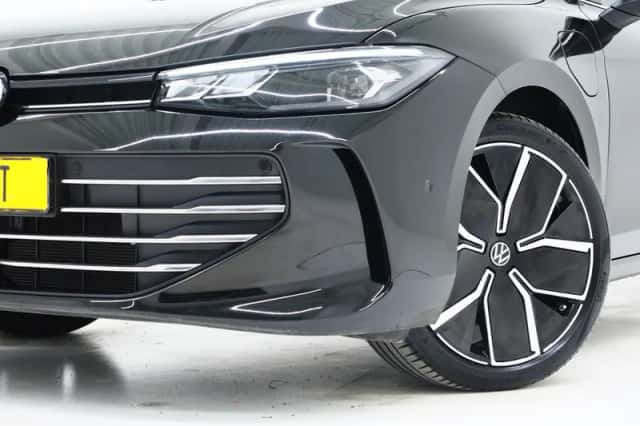 Volkswagen Passat (2025) thumbnail 6