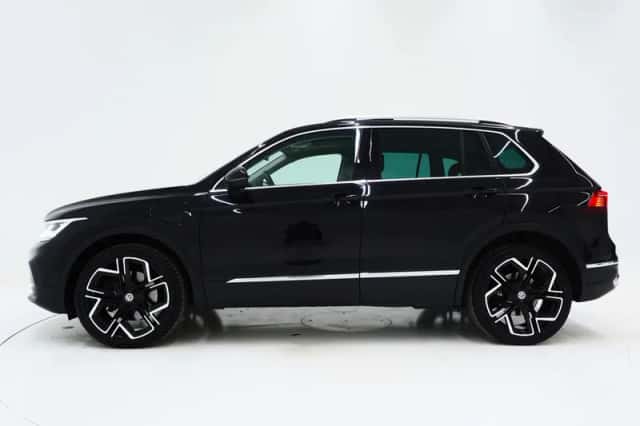 Volkswagen Tiguan (2023) thumbnail 2