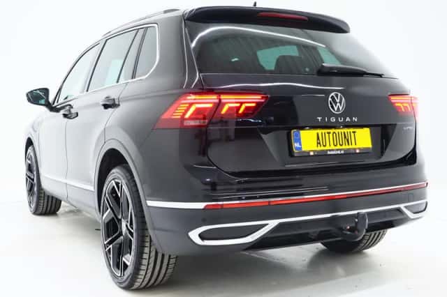 Volkswagen Tiguan (2023) thumbnail 3