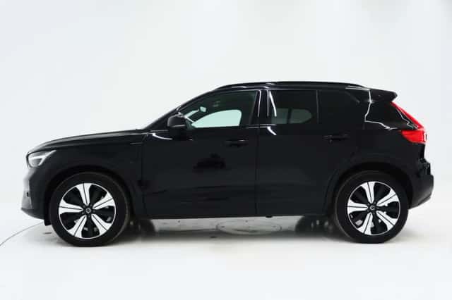 Volvo XC40 (2022) thumbnail 2