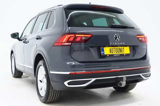 Volkswagen Tiguan (2022) thumbnail 3