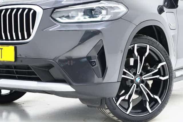 BMW X3 (2022) thumbnail 6