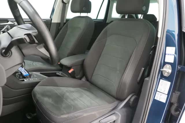 Volkswagen Tiguan (2022) thumbnail 4
