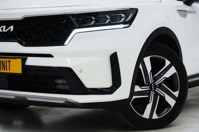 Kia Sorento (2023) thumbnail 6
