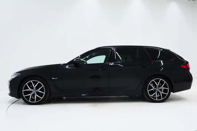 BMW 5-Serie (2023) thumbnail 2