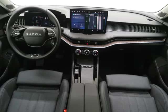 Škoda Superb (2025) thumbnail 5