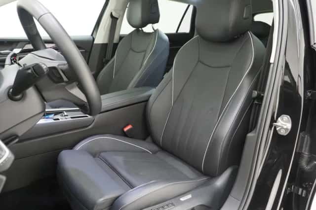 Volkswagen Passat (2025) thumbnail 4