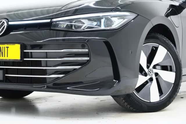 Volkswagen Passat (2025) thumbnail 6