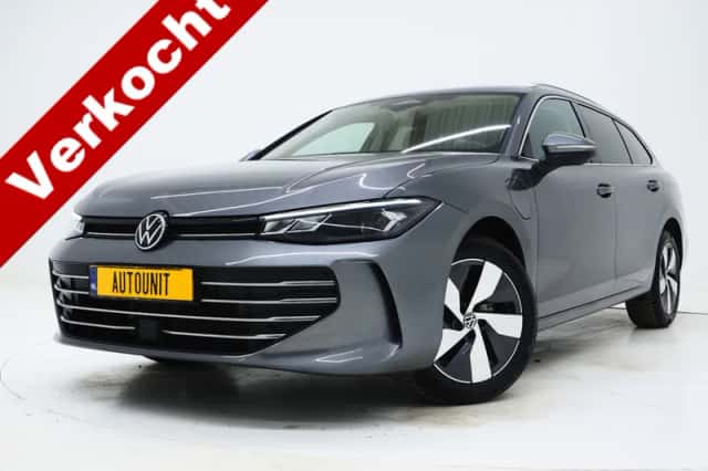 Volkswagen Passat (2025) thumbnail 1