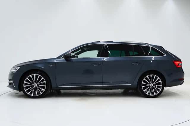 Škoda Superb (2021) thumbnail 2