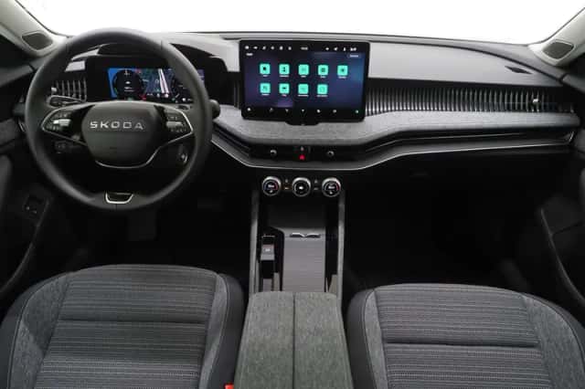 Škoda Superb (2025) thumbnail 5