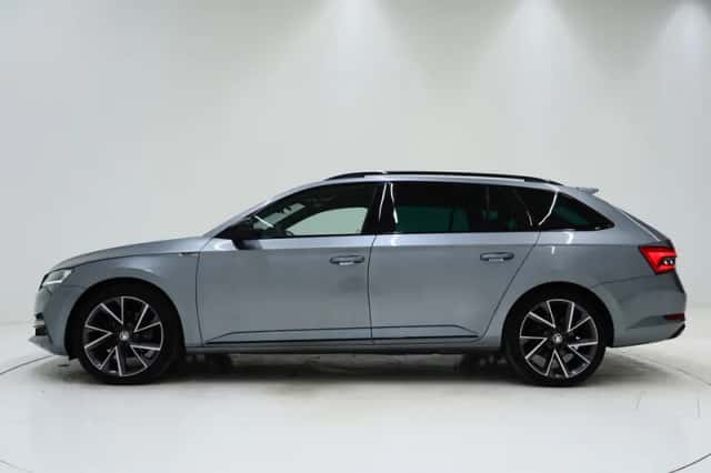 Škoda Superb (2021) thumbnail 2
