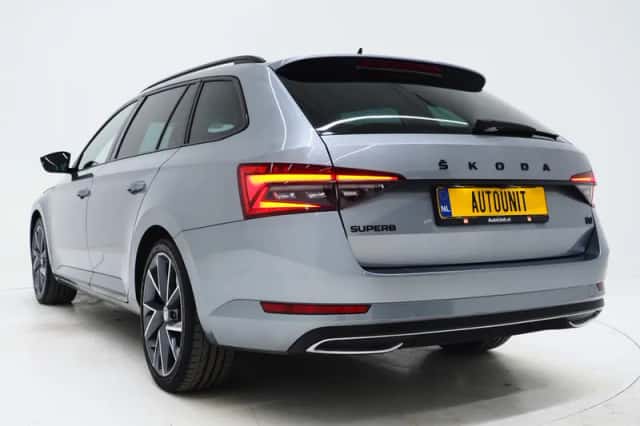 Škoda Superb (2021) thumbnail 3