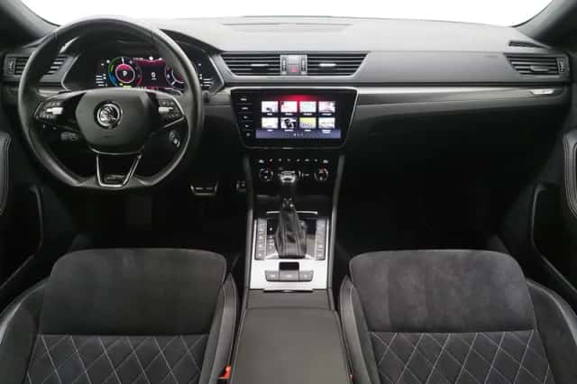 Škoda Superb (2021) thumbnail 5