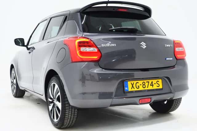 Suzuki Swift (2019) thumbnail 3