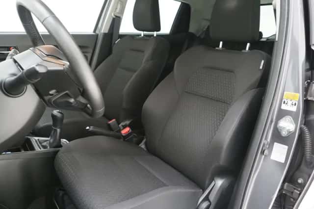 Suzuki Swift (2019) thumbnail 4