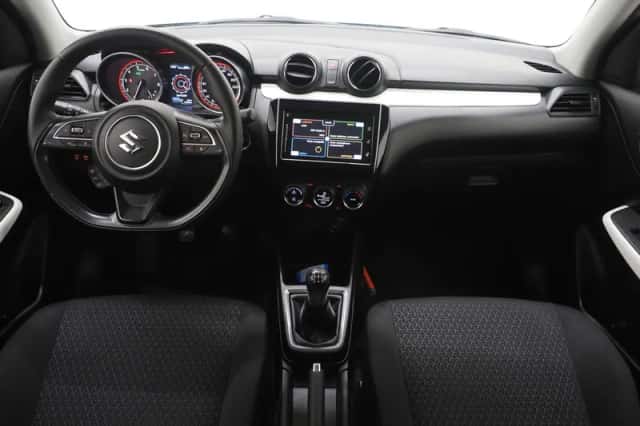 Suzuki Swift (2019) thumbnail 5
